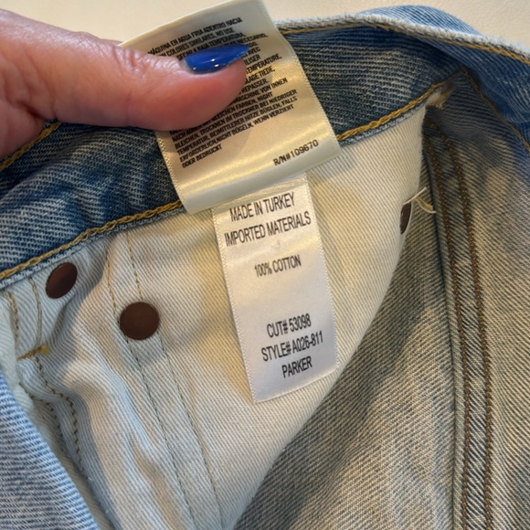 AGOLDE - Size 27
Parker Vintage Cutoff Denim Shorts - Picture 6 of 7